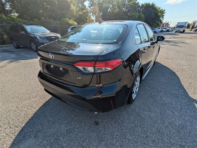 2022 Toyota Corolla LE photo 3