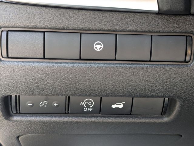 2025 Nissan Rogue SV - Photo 16