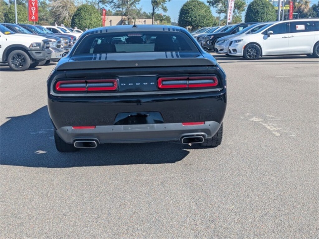 Used 2015 Dodge Challenger R/T Coupe