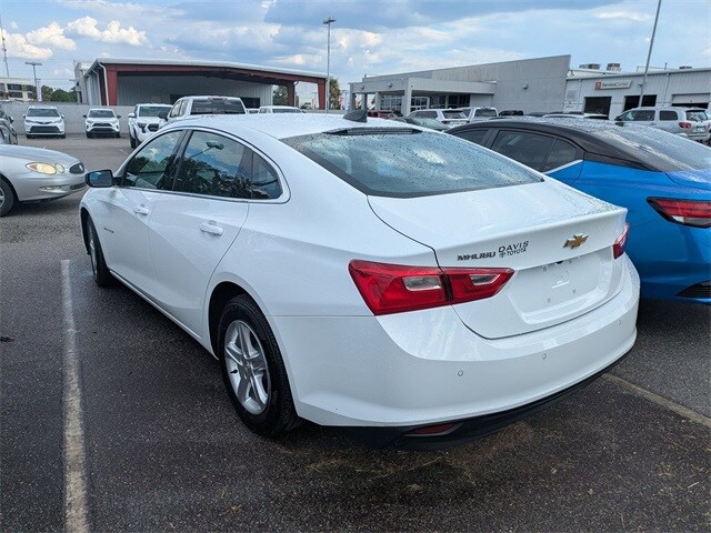 2024 Chevrolet Malibu LS photo 4