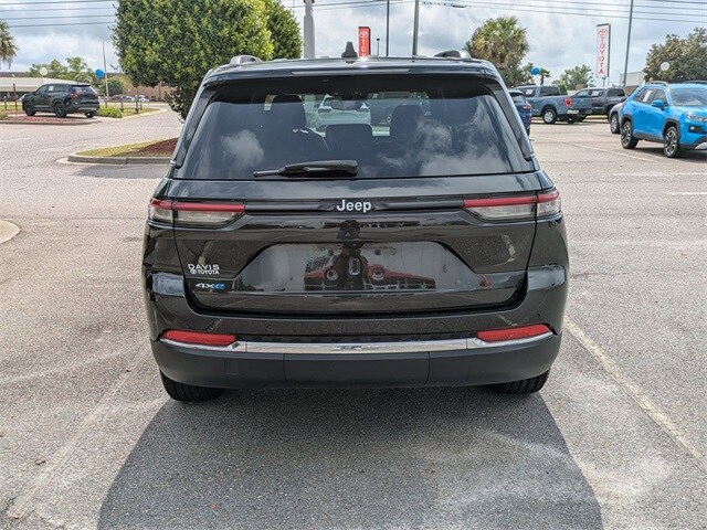 2024 Jeep Cherokee 4xe Base photo 4