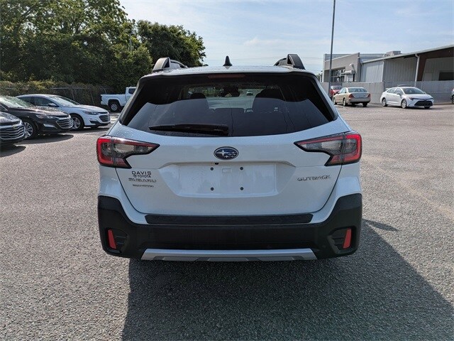 2022 Subaru Outback Limited photo 4