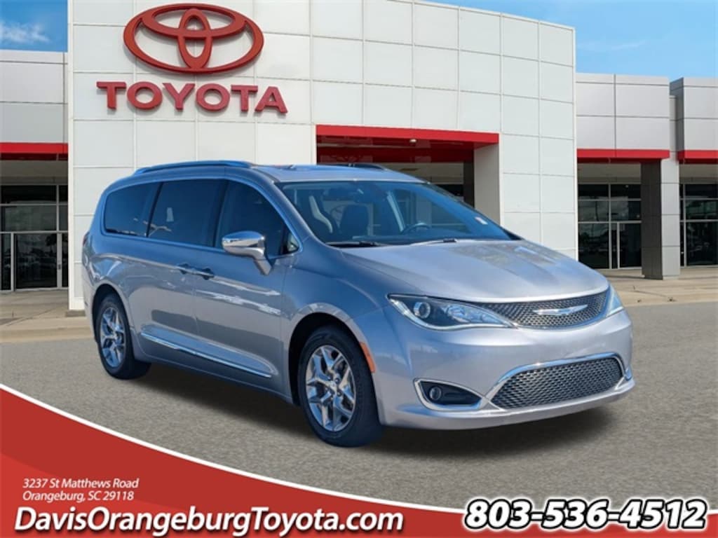 Used 2018 Chrysler Pacifica Limited Minivan/Van