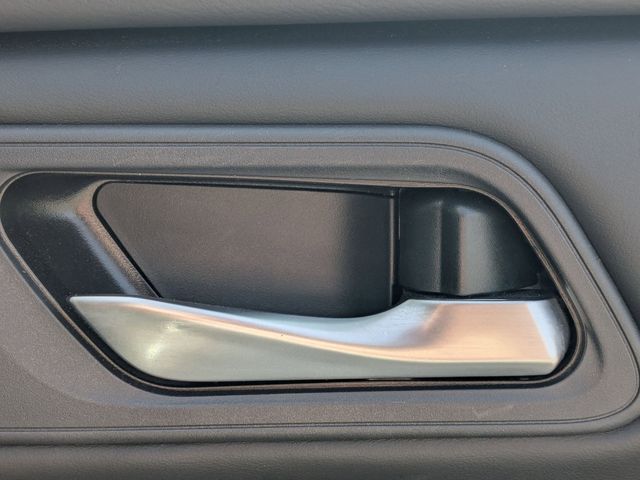 2025 Nissan Rogue SV - Photo 32