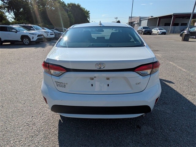 2022 Toyota Corolla LE photo 4