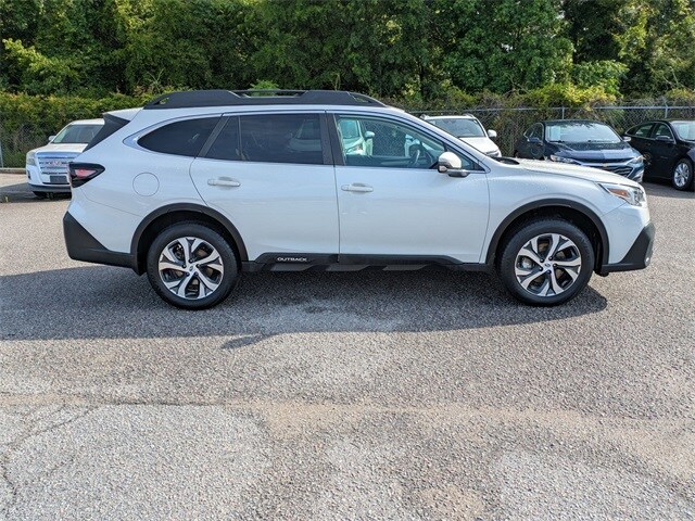 2022 Subaru Outback Limited photo 2