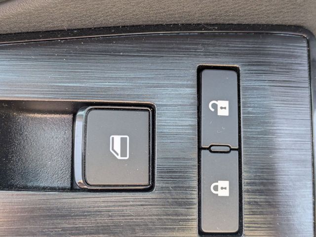 2025 Nissan Rogue SV - Photo 31
