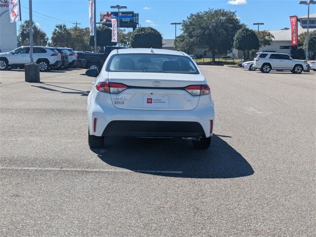 2025 Toyota Corolla LE photo 4