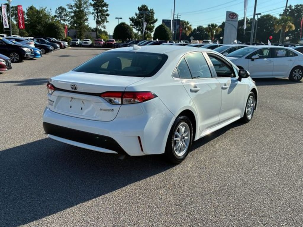 Certified 2022 Toyota Corolla Hybrid LE Sedan