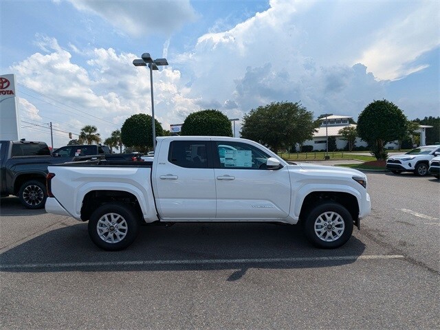 2024 Toyota Tacoma SR5 photo 2