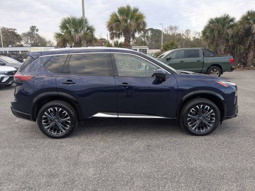 Used 2025 Nissan Rogue Platinum SUV