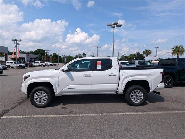 2024 Toyota Tacoma SR5 photo 4