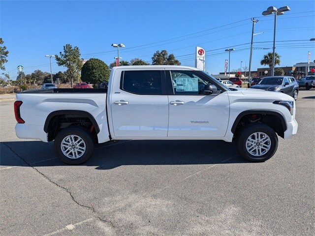 2025 Toyota Tundra SR5 photo 2
