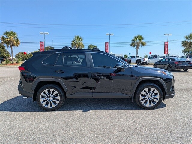 2025 Toyota RAV4 XLE Premium photo 2