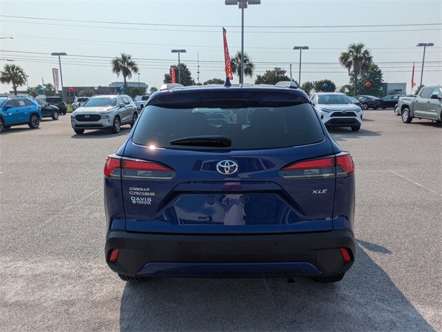 2023 Toyota Corolla Cross XLE photo 4