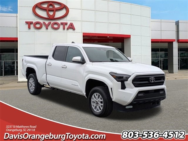 2024 Toyota Tacoma SR5's photo