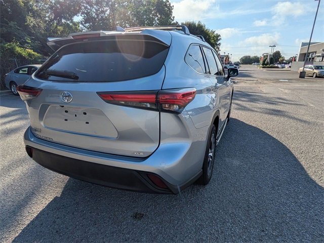 2022 Toyota Highlander XLE photo 3