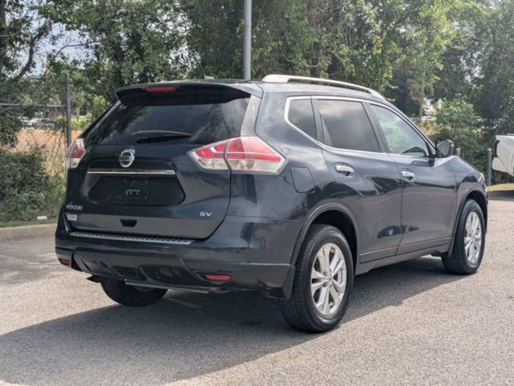 Used 2016 Nissan Rogue SV SUV