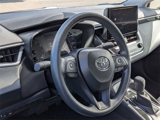 2025 Toyota Corolla LE photo 4