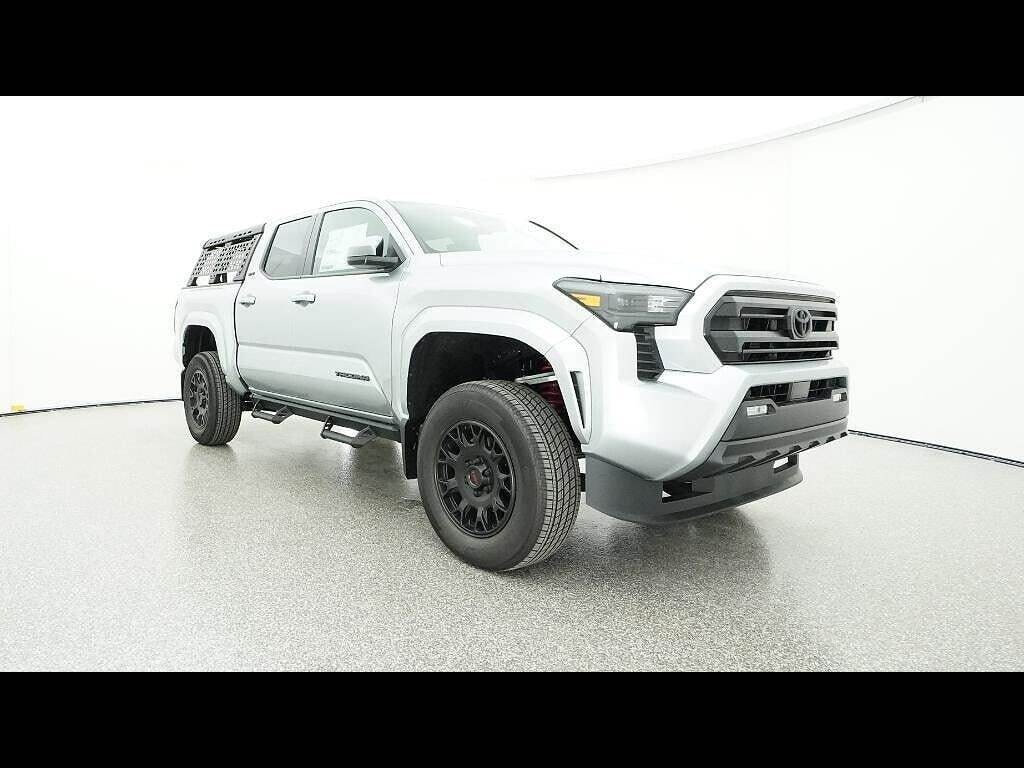 2025 Toyota Tacoma SR5 - Photo 28