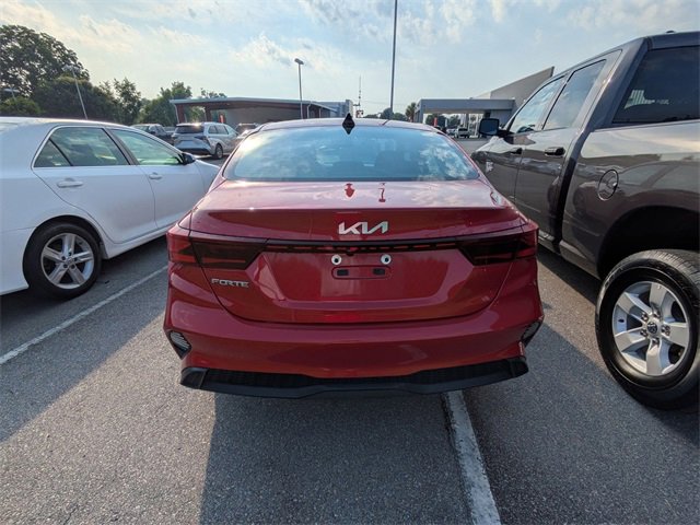 2023 Kia Forte LXS photo 2