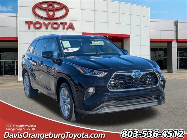 2022 Toyota Highlander Limited's photo