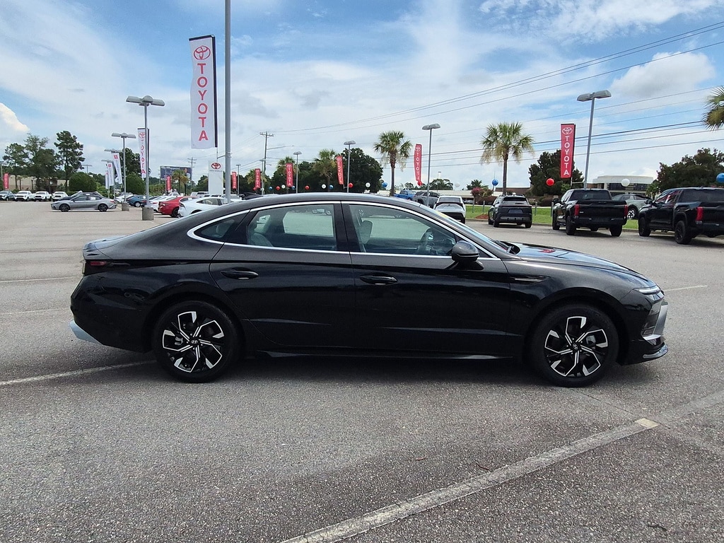 Used 2025 Hyundai Sonata SEL Sedan