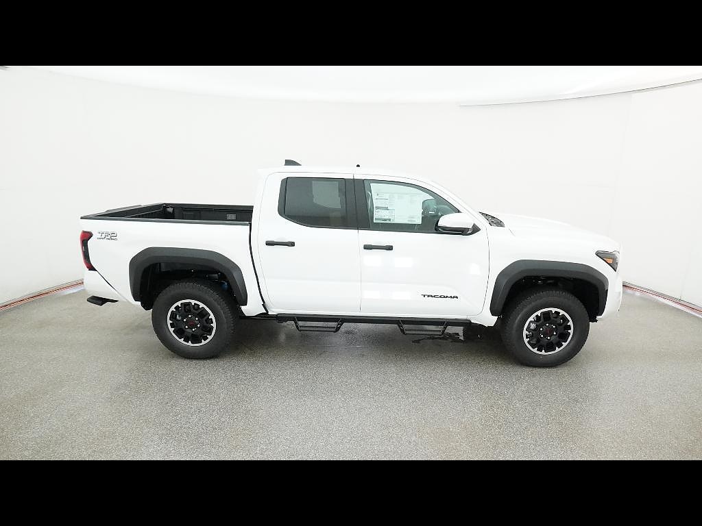 2025 Toyota Tacoma TRD Off Road - Photo 11