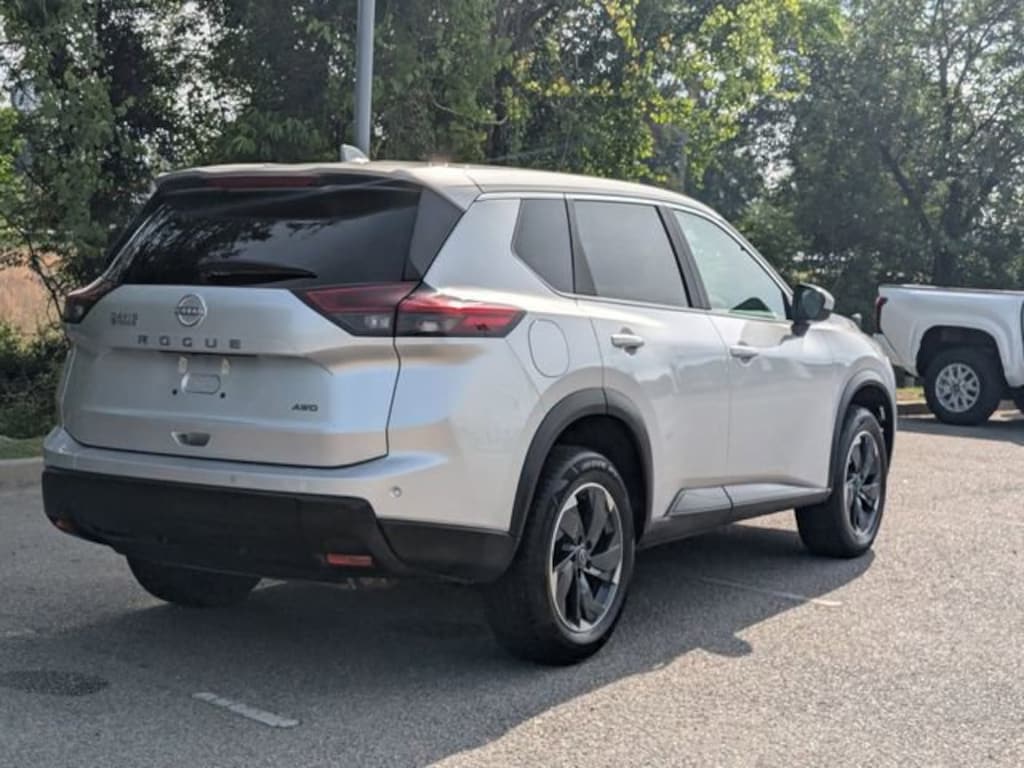 Used 2025 Nissan Rogue SV SUV