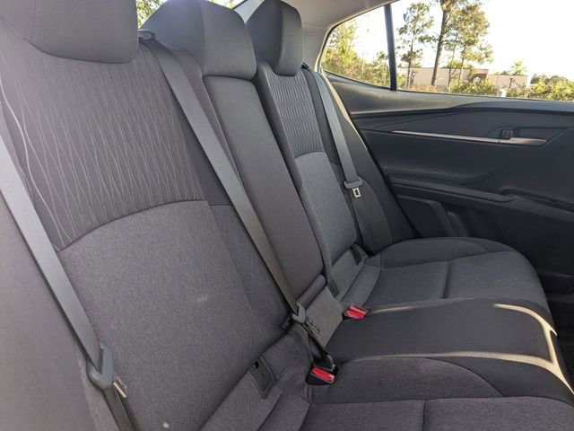 2025 Toyota Camry LE - Photo 30