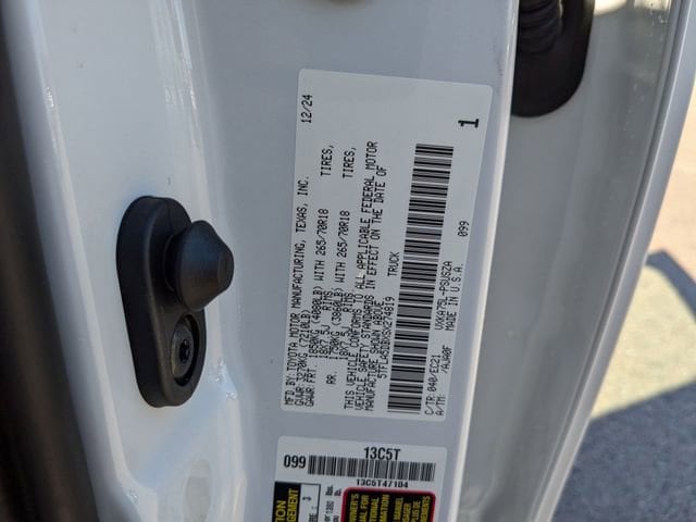 2025 Toyota Tundra SR5 - Photo 39