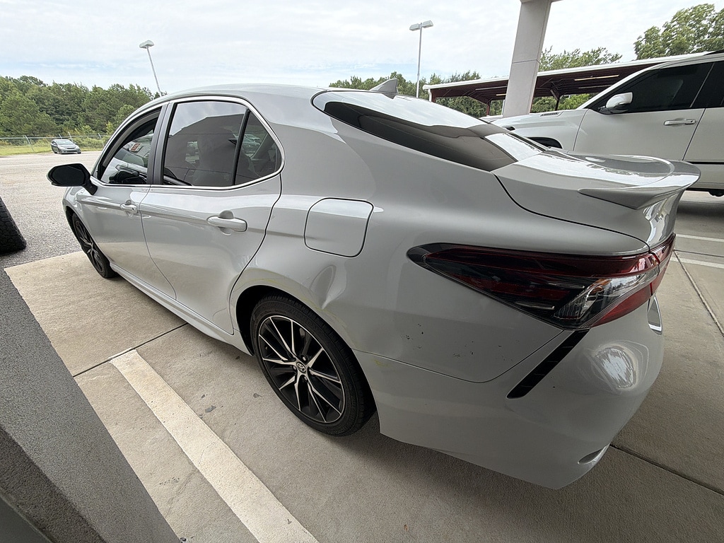Used 2024 Toyota Camry SE Sedan