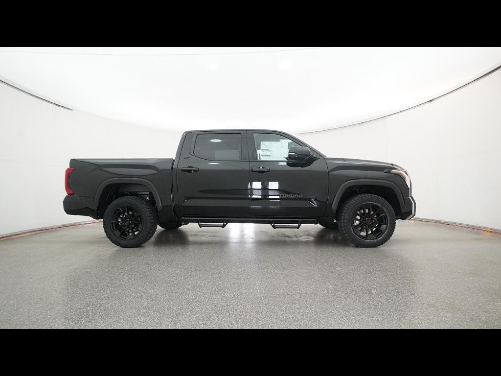 2026 Toyota Tundra SR5 - Photo 17