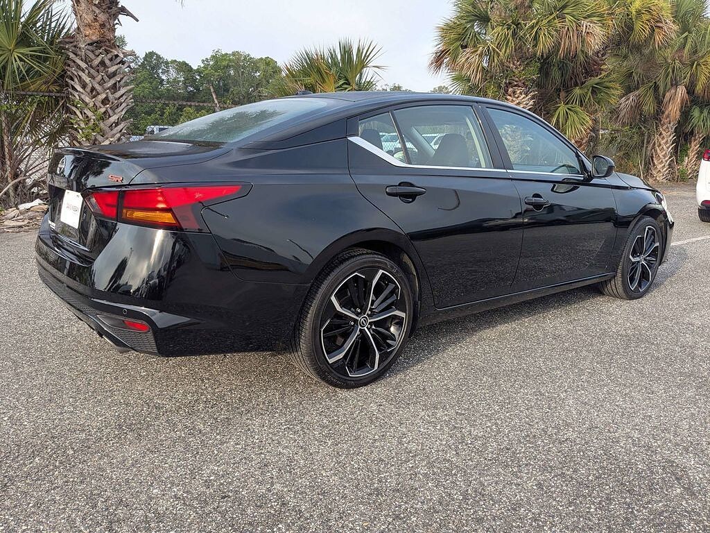 Used 2025 Nissan Altima SR Sedan