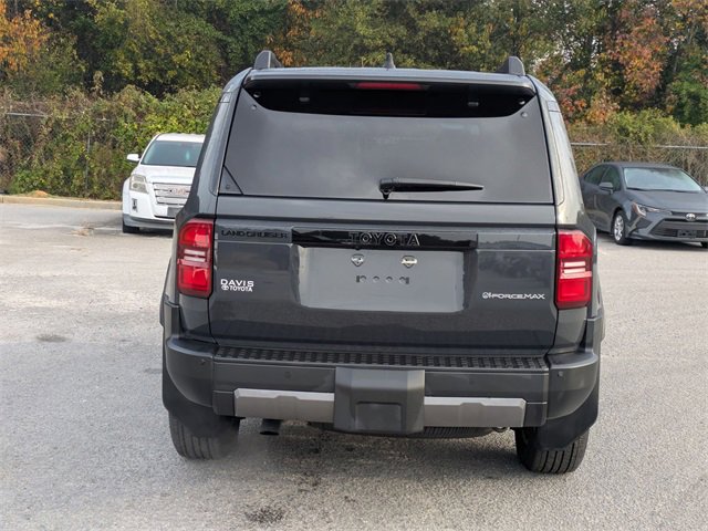 2025 Toyota Land Cruiser Base photo 4