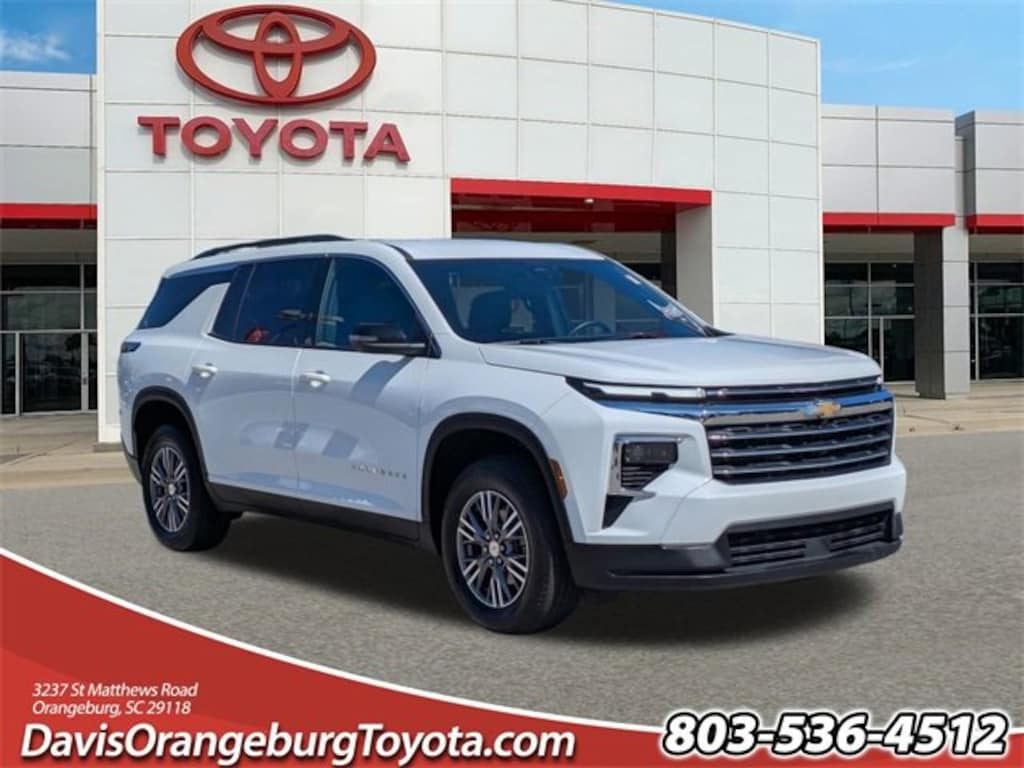 Used 2025 Chevrolet Traverse LT SUV