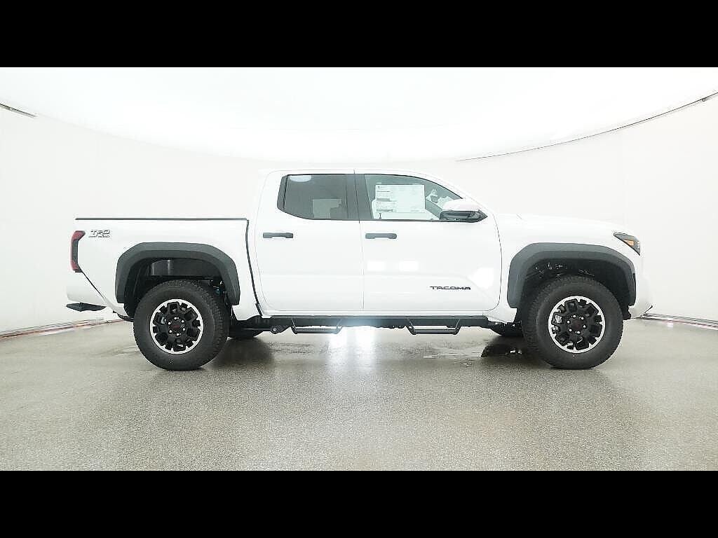 2025 Toyota Tacoma TRD Off Road - Photo 10