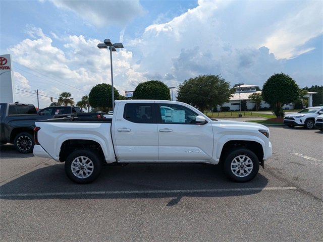2024 Toyota Tacoma SR5 photo 2