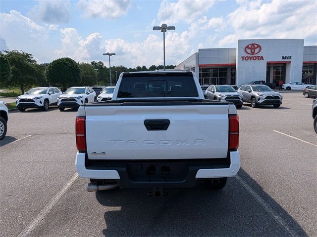 2024 Toyota Tacoma SR5 photo 3