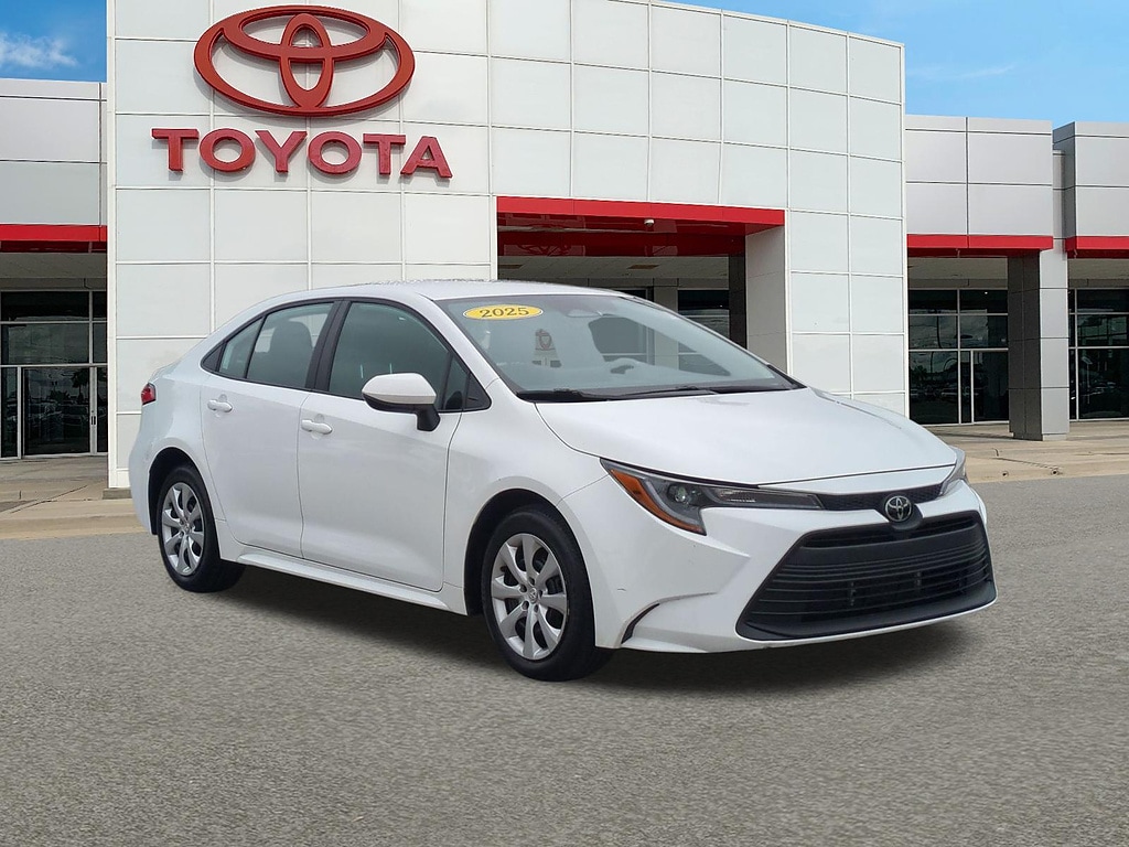 2025 Toyota Corolla LE