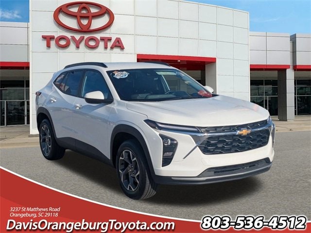 2025 Chevrolet Trax LT's photo