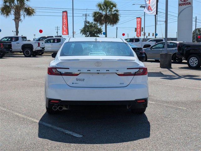 2025 Toyota Camry SE photo 4