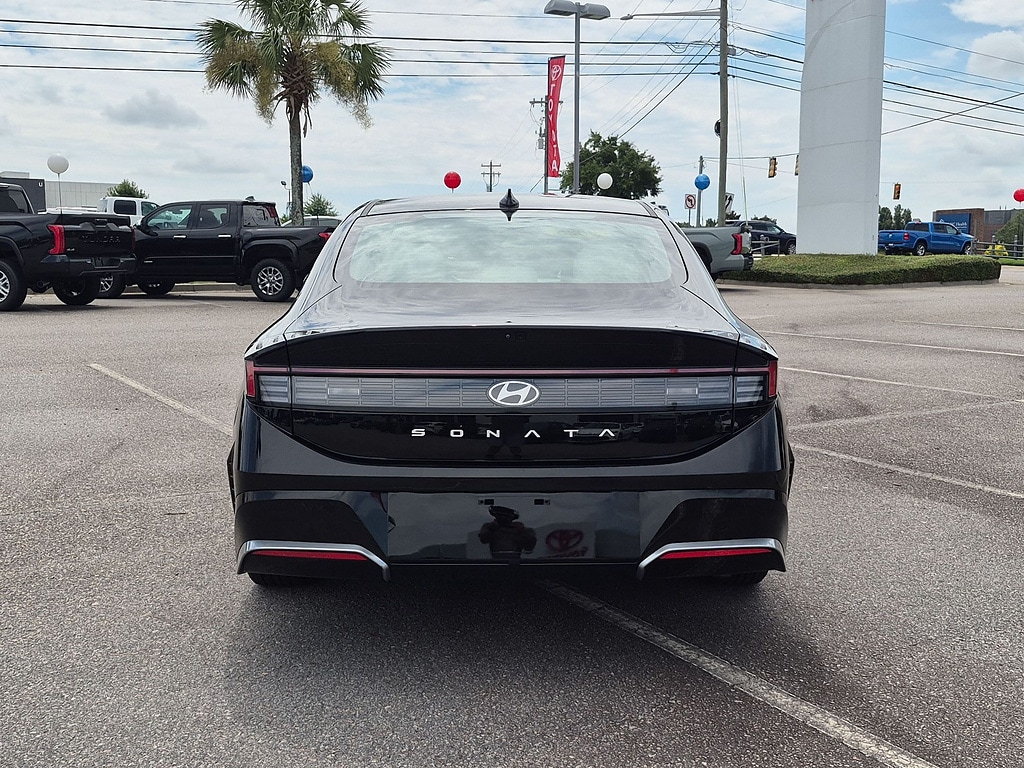 Used 2025 Hyundai Sonata SEL Sedan