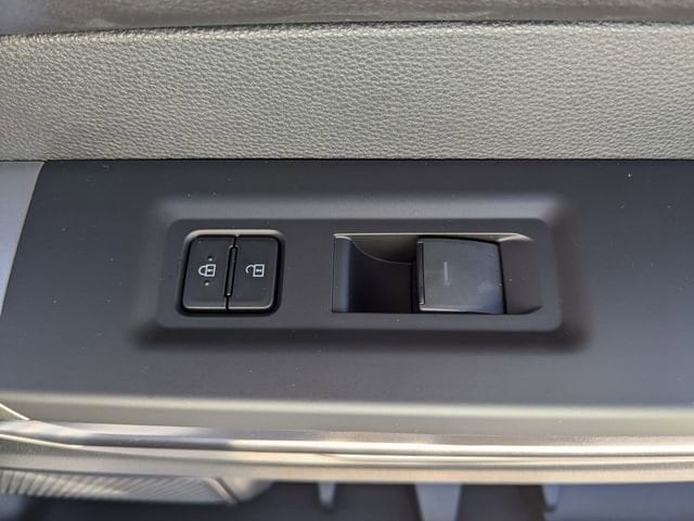 2025 Toyota Tundra SR5 - Photo 33