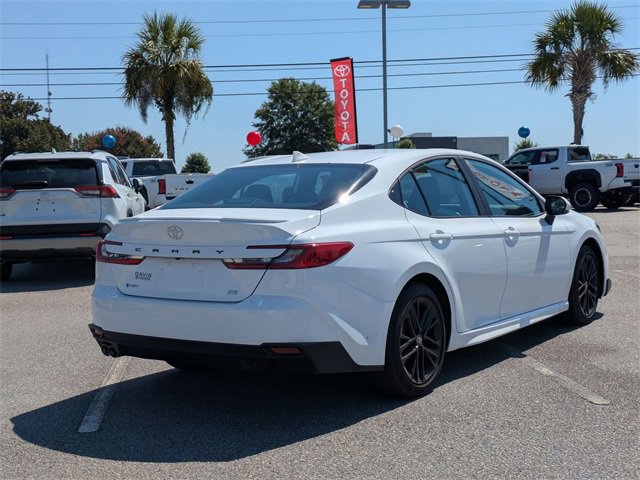 2025 Toyota Camry SE photo 3