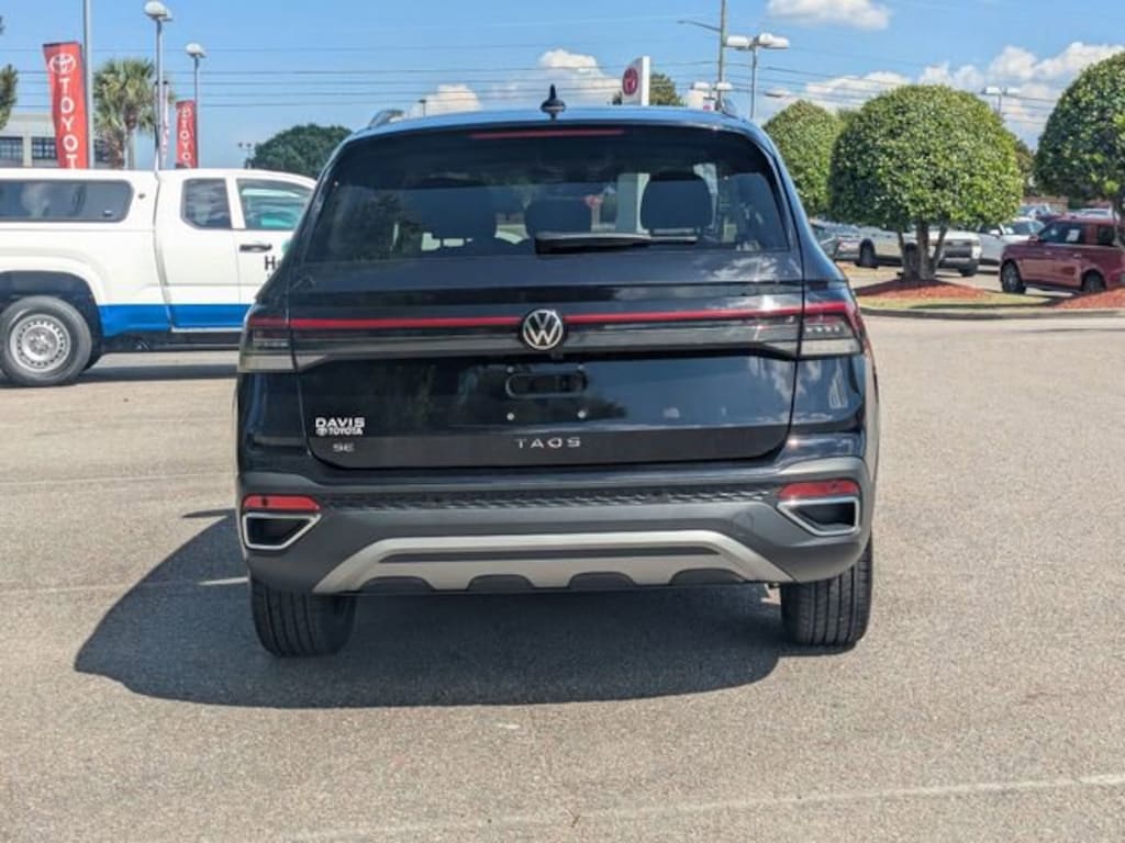 Used 2025 Volkswagen Taos 1.5T SE SUV