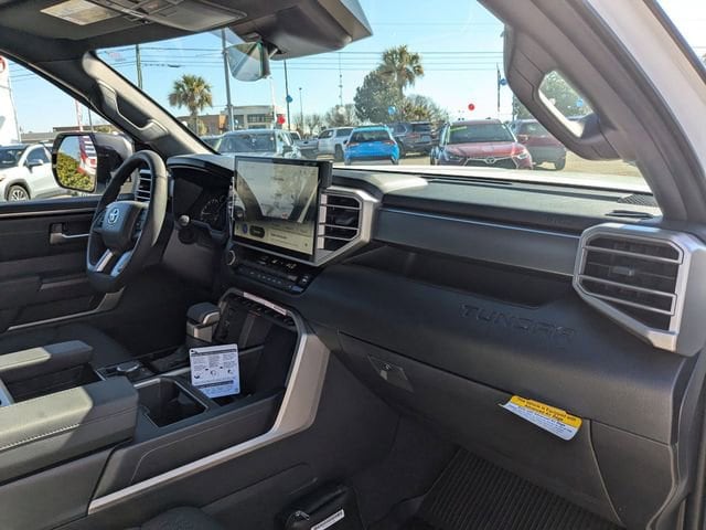 2025 Toyota Tundra SR5 - Photo 37