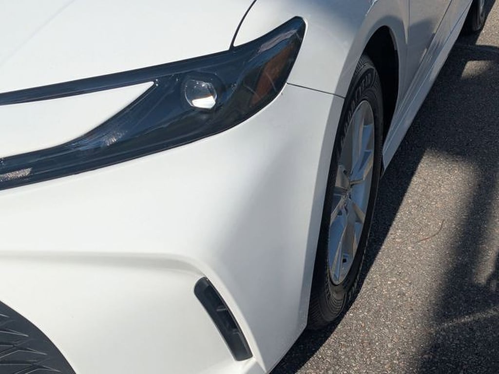 2025 Toyota Camry LE - Photo 9