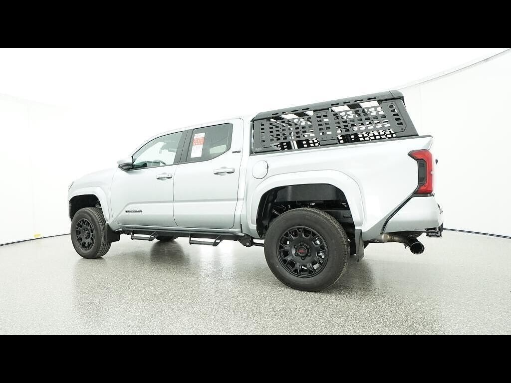 2025 Toyota Tacoma SR5 - Photo 26