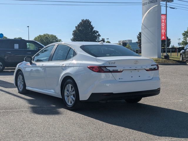 2025 Toyota Camry LE - Photo 5